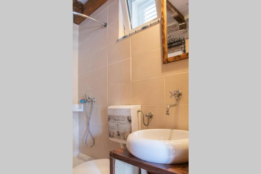 Holiday Home Parma ชิเบนิก ภายนอก รูปภาพ